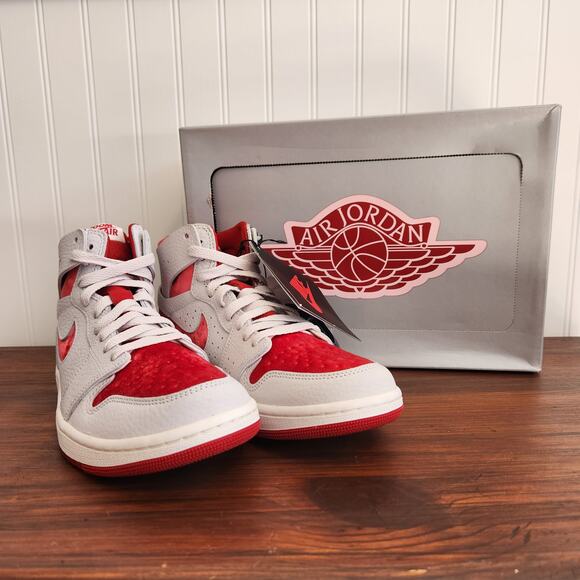 Air Jordan 1 Size 8 Zoom Comfort 2 High Valentine's Day New - Picture 11 of 13